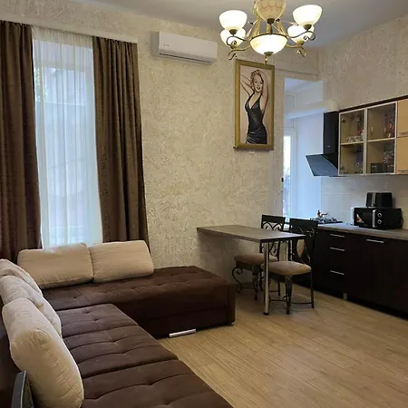 Monro-style In The Historical Center Appartement Odessa